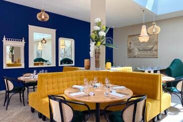 Отель Hôtel Spa Marotte