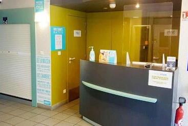 هتل Kyriad Direct Poitiers  Gare Du Futuroscope