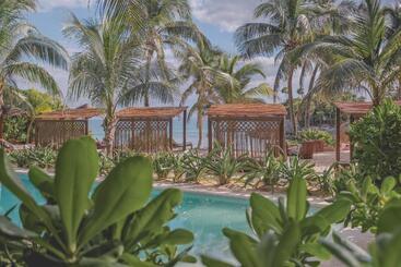 هتل Maria Del Mar Tulum   Adults Only