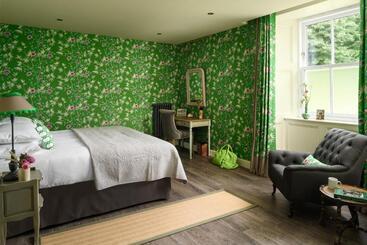 Meikleour Arms Hotel And Restaurant