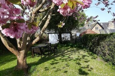 Meikleour Arms Hotel And Restaurant