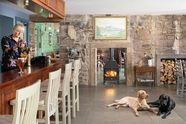 Meikleour Arms Hotel And Restaurant