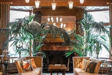 هتل The Ivy
