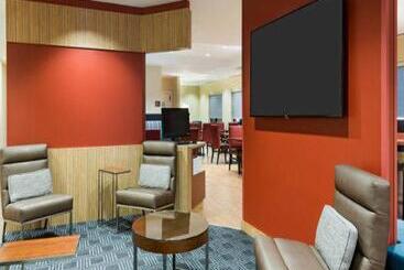 هتل Towneplace Suites By Marriott Latham Albany Airport