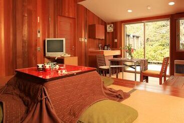 هتل Ukawaonsen Vacation House