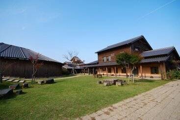هتل Ukawaonsen Vacation House