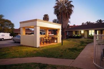 Апартаменты Jacaranda Holiday Units