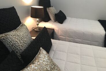 Luxury Waterfront Apartments Picton