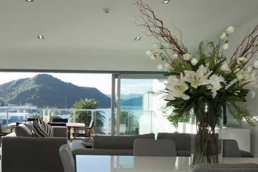 Luxury Waterfront Apartments Picton