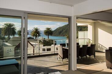 Luxury Waterfront Apartments Picton