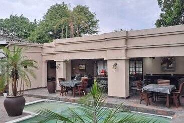 膳宿费 Royal Game Guest House