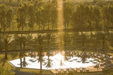 استراحتگاه Grecotel Luxme Costa Botanica