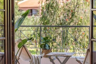 استراحتگاه Grecotel Luxme Costa Botanica