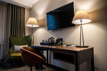 استراحتگاه The Warwickshire Hotel And Country Club