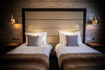 استراحتگاه The Warwickshire Hotel And Country Club