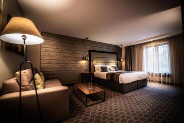 استراحتگاه The Warwickshire Hotel And Country Club