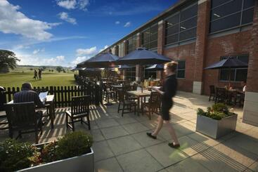 استراحتگاه The Warwickshire Hotel And Country Club