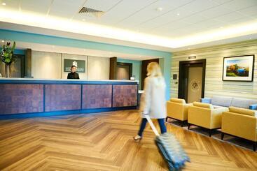 استراحتگاه The Warwickshire Hotel And Country Club