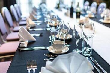 استراحتگاه The Warwickshire Hotel And Country Club