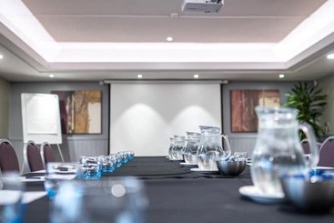 استراحتگاه The Warwickshire Hotel And Country Club