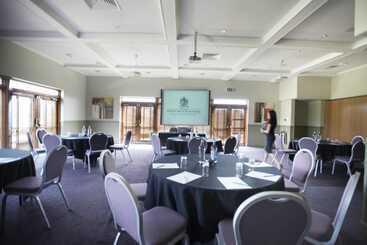 استراحتگاه The Warwickshire Hotel And Country Club