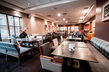 استراحتگاه The Warwickshire Hotel And Country Club