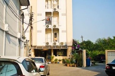 S&p Service Apartment