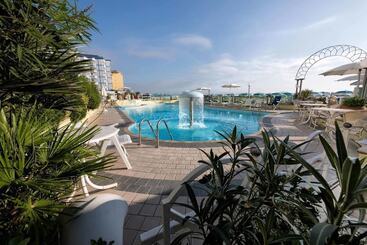 Strand Hotel Colorado
