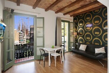Apartments Hostemplo Suites
