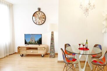 Apartments Hostemplo Suites