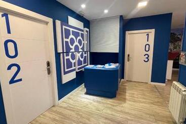 Bed and Breakfast Casual Blue