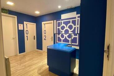 Bed and Breakfast Casual Blue