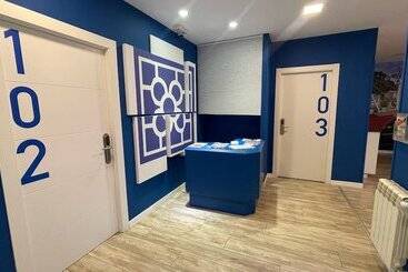Bed and Breakfast Casual Blue