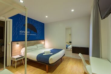 Bed and Breakfast Casual Blue