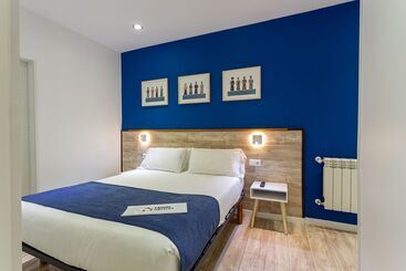 تختخواب و صبحانه Casual Blue