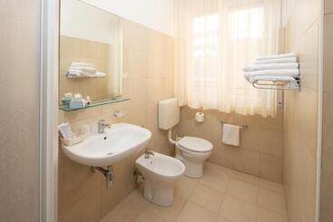 هتل B&b Italia