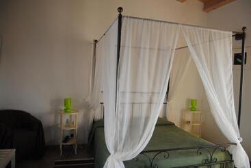 Hotelli Case Giannone