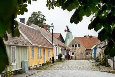 هتل L Hamngatan 27