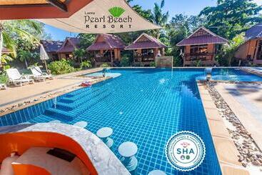 هتل Lanta Pearl Beach Resort