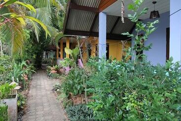 هتل Lanta Villa Resort