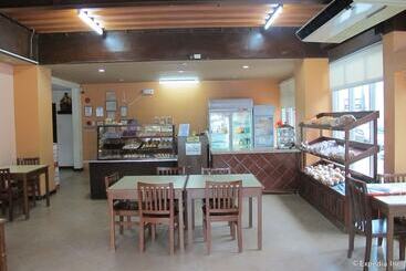 هتل Oftana Suites Cebu Near Oakridge