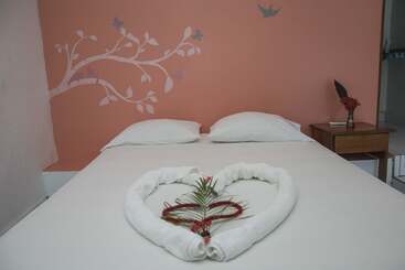 هتل Pelican Beachfront