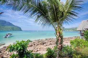 هتل Phi Phi Cozy Seafront Resort
