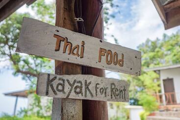 هتل Phi Phi Cozy Seafront Resort