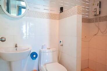 هتل Phi Phi Cozy Seafront Resort