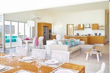 Myra Seafront Suites And Penthouses By Lov