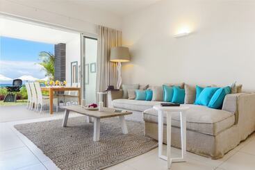 Myra Seafront Suites And Penthouses By Lov