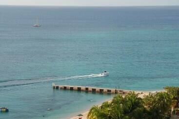 Ocean Air Beach Studio At Montego Bay Club Resort