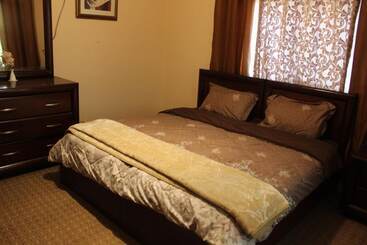 تختخواب و صبحانه Petra Rest Home