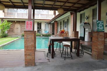 هتل Pondok Tulasi Semaya House